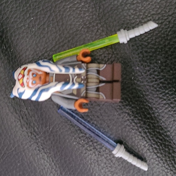 LEGO Star Wars Ahsoka Tano Minifigure Jedi The Clone Wars 75046 75013 sw0452
